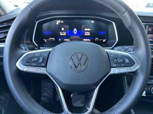 Used 2024 Volkswagen Jetta SE image 21