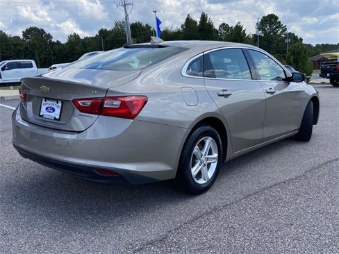 Used 2023 Chevrolet Malibu LT image 3