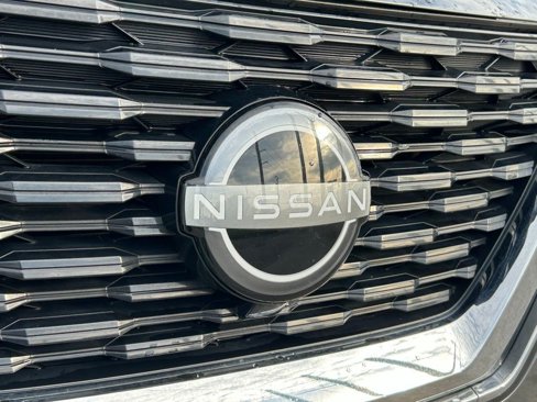 Used 2023 Nissan Rogue S image 19
