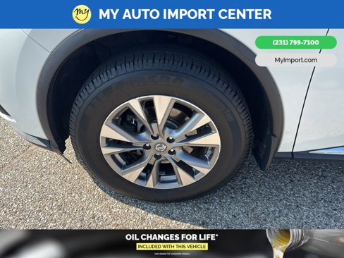 Used 2017 Nissan Murano S image 8