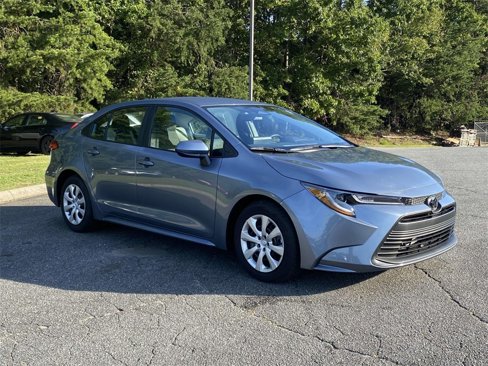 Used 2025 Toyota Corolla LE image 6