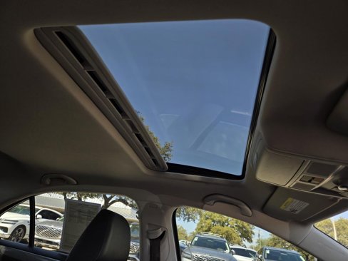 Used 2017 Volkswagen Jetta SE image 10