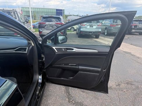 Certified 2018 Ford Fusion SE image 26