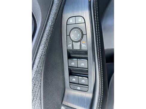 Used 2023 Nissan Rogue SV image 22