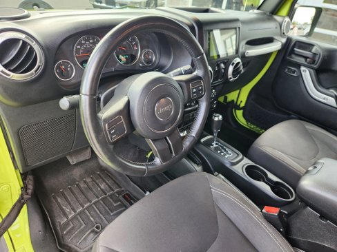 Used 2016 Jeep Wrangler Unlimited Sahara image 29
