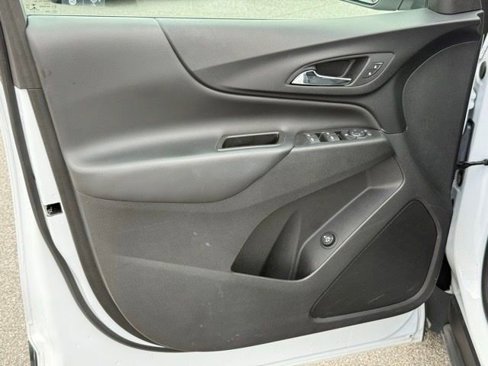 Used 2022 Chevrolet Equinox LT image 16
