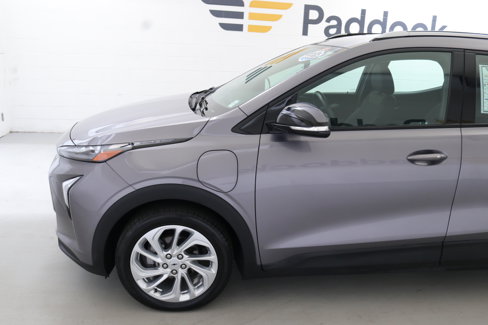Used 2023 Chevrolet Bolt EUV LT w/ Comfort Package image 4