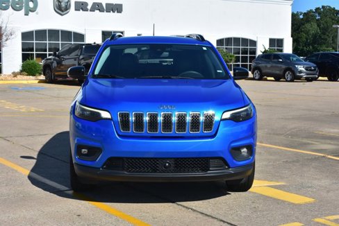 Used 2022 Jeep Cherokee Latitude Lux image 2