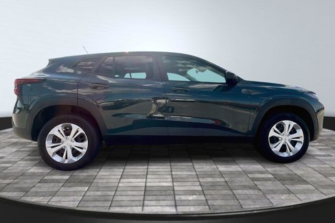 Used 2025 Chevrolet Trax LS image 16