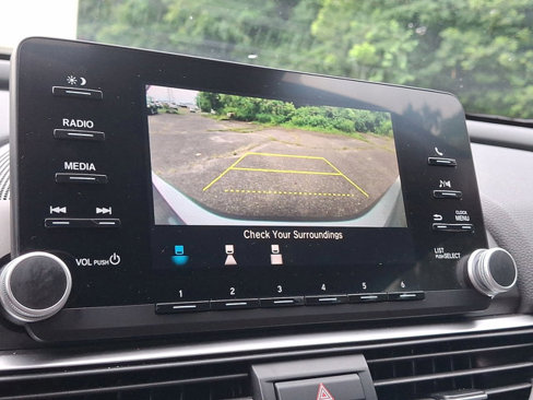 Used 2018 Honda Accord LX image 16