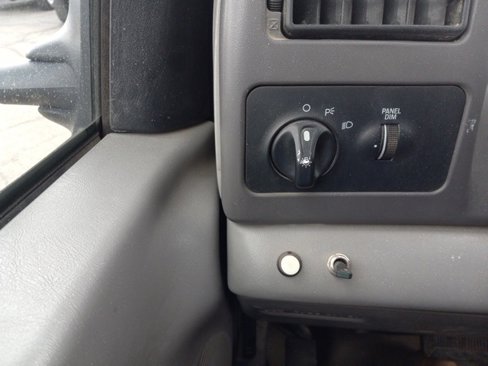 Used 1999 Ford F350 XL image 13