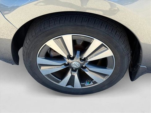 Used 2015 Nissan Leaf SL w/ Premium Package image 26