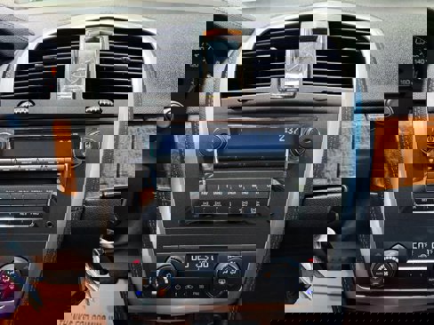 Used 2008 Cadillac SRX AWD w/ Utility Package image 19