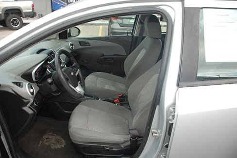 Used 2020 Chevrolet Sonic LT image 10