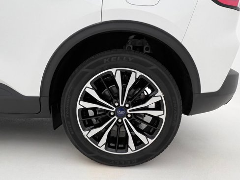Used 2022 Ford Escape SEL w/ SEL Stealth AWD Package image 34