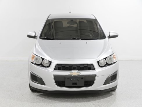 Used 2016 Chevrolet Sonic LS image 2