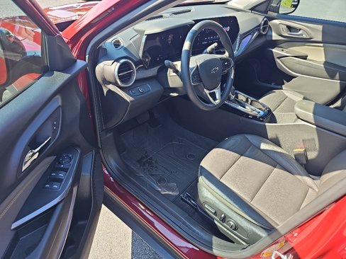 Used 2024 Chevrolet Trax ACTIV w/ Sunroof Package image 9