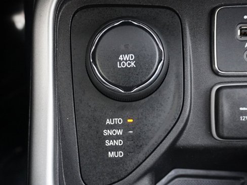 Used 2018 Jeep Compass Latitude w/ Cold Weather Group image 45
