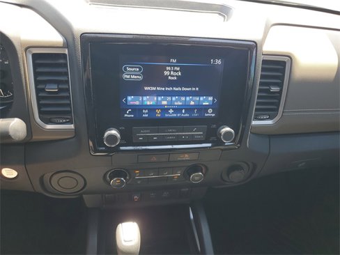 Used 2022 Nissan Frontier SV w/ Technology Package image 15