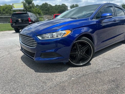 Used 2016 Ford Fusion SE image 4