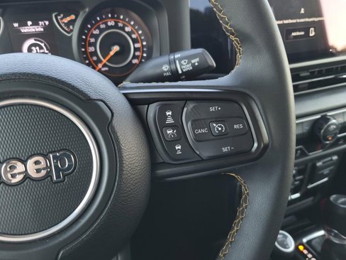 Used 2024 Jeep Gladiator Sport image 20