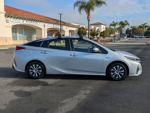 Used 2022 Toyota Prius Prime LE image 6