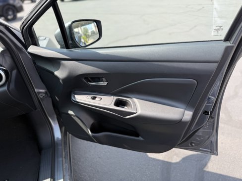 Used 2023 Nissan Versa SV image 21