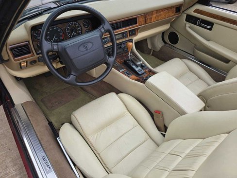 Used 1995 Jaguar XJS V12 Convertible image 7