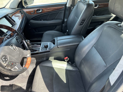 Used 2015 Hyundai Equus Signature image 11