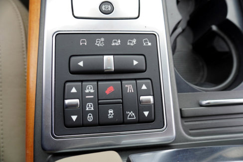 Used 2012 Land Rover Range Rover Sport HSE LUX image 18