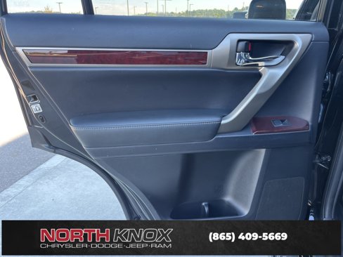 Used 2016 Lexus GX 460 image 18