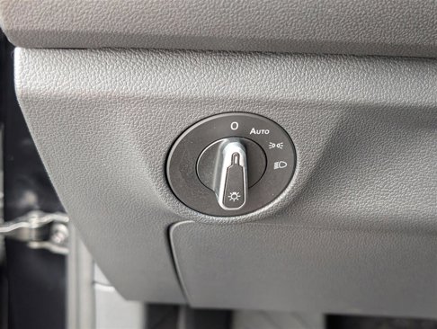 Used 2024 Volkswagen Jetta SE image 21