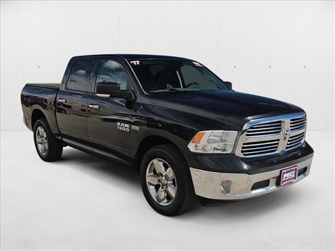 Used 2017 RAM 1500 Big Horn image 3