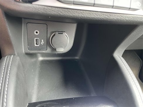 Used 2019 Nissan Kicks SR w/ SR Premium Package image 22