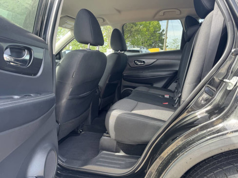 Used 2019 Nissan Rogue SV image 26
