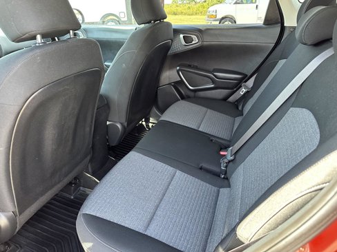 Used 2020 Kia Soul S image 16