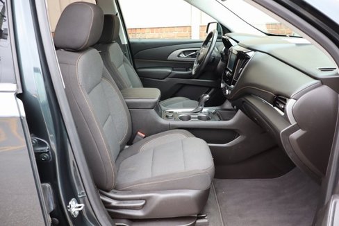 Used 2018 Chevrolet Traverse LT image 45