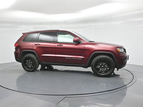Used 2017 Jeep Grand Cherokee Laredo image 26