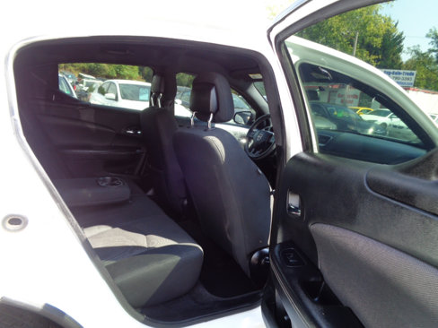 Used 2013 Dodge Avenger SE image 18