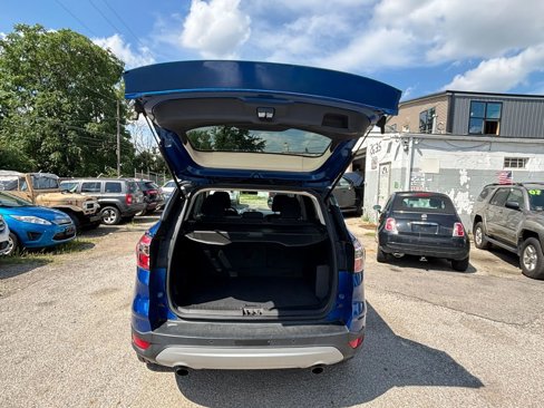 Used 2017 Ford Escape SE w/ Equipment Group 201A image 18