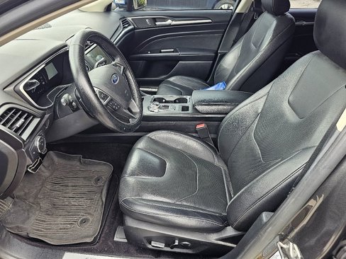 Used 2017 Ford Fusion Titanium image 12