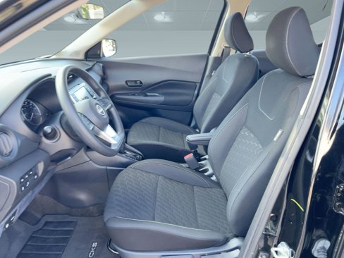Used 2022 Nissan Kicks S image 5