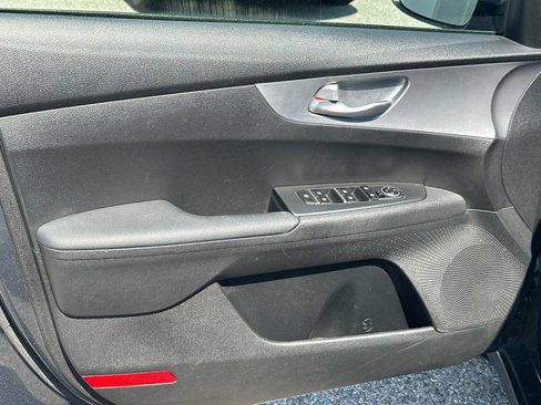 Used 2023 Kia Forte LXS image 14