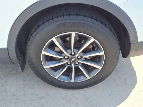 Used 2021 Lincoln Nautilus FWD image 25