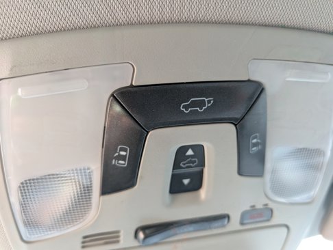 Used 2018 Toyota Sienna XLE image 23