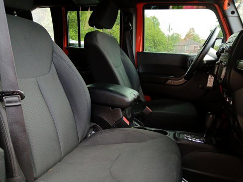 Used 2015 Jeep Wrangler Unlimited Sport image 16