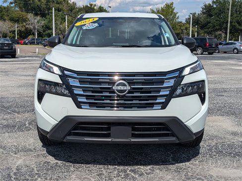 Used 2024 Nissan Rogue S image 9