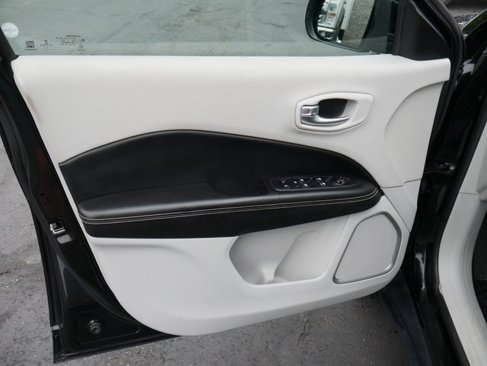 Used 2018 Jeep Compass Latitude w/ Popular Equipment Group image 10