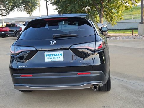 Certified 2023 Honda HR-V Sport image 6