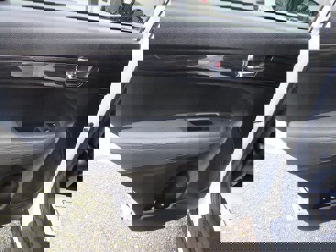 Used 2013 Kia Sorento LX w/ Convenience Pkg image 13